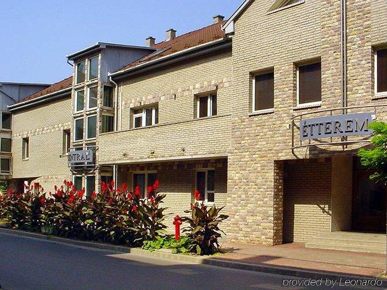 Hotel Central Nyíregyháza Eksteriør billede