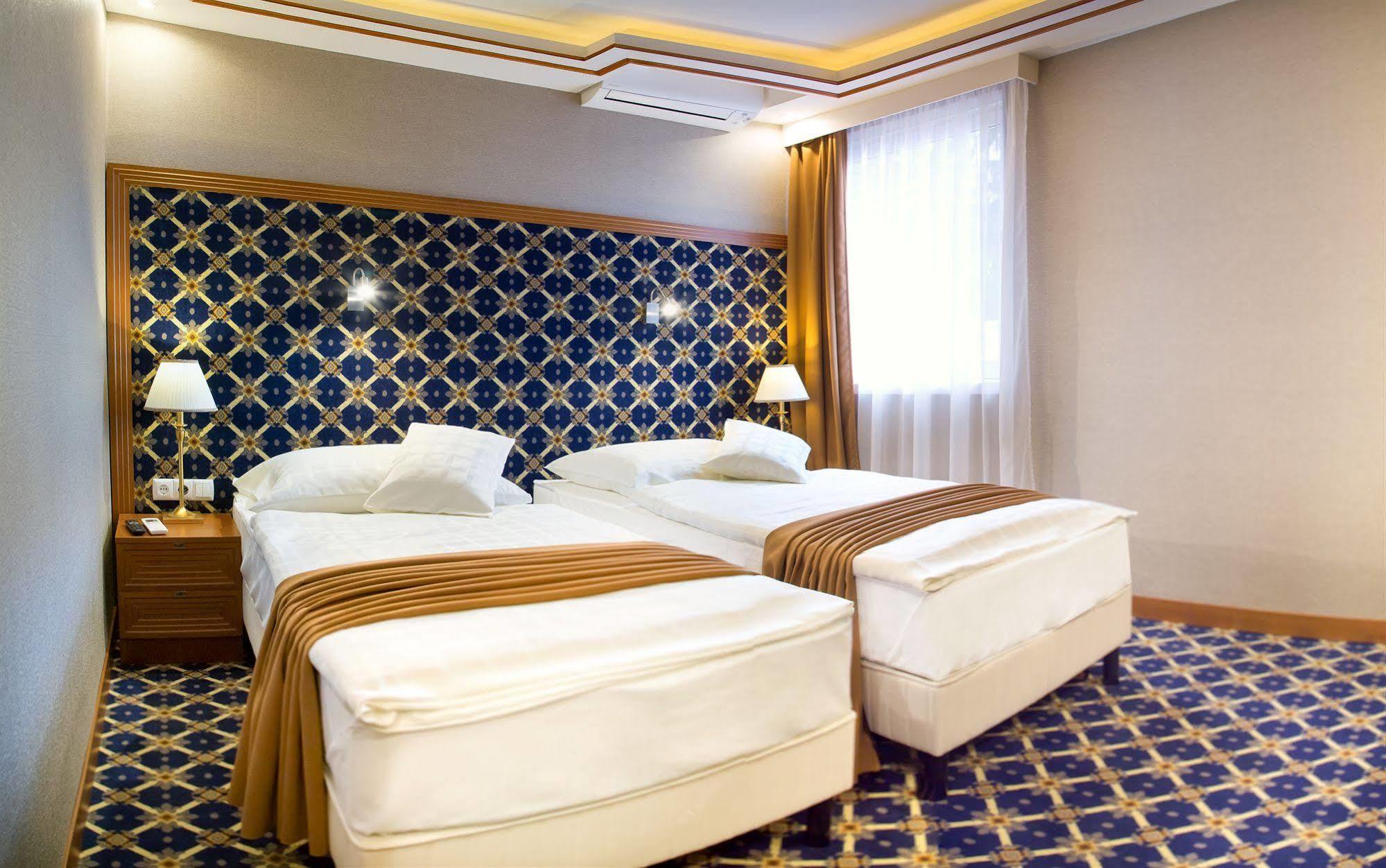 Hotel Central Nyíregyháza Eksteriør billede